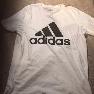 Whit adidas t-shirt